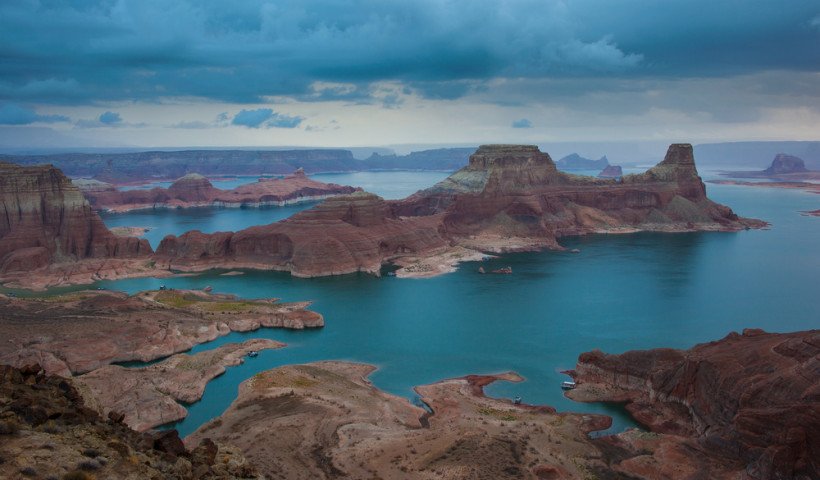 Beautiful Utah Lake Powel is the best place to visit